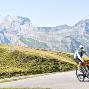 2025:08:08 12:00:53 ROM_4669