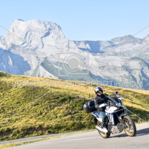 2025:08:07 09:57:12 ROM_3734