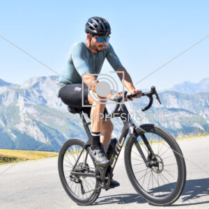 2025:08:07 12:01:17 ROM_4045