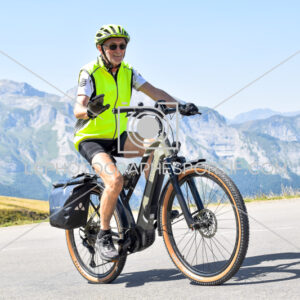 2025:08:07 12:22:46 ROM_4114