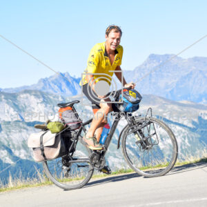 2025:08:05 09:59:47 ROM_2215