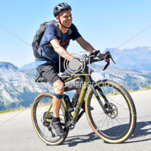 2025:08:05 12:07:40 ROM_2586