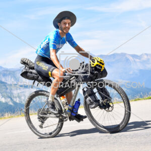 2025:08:03 12:37:37 ROM_0945