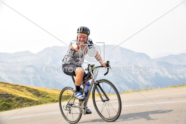 2025:08:17 12:22:55 ROM_8588