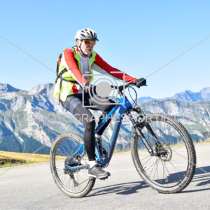 2025:08:23 11:01:20 ROM_9225
