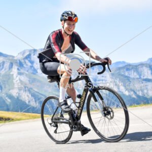 2025:08:23 12:44:05 ROM_9502